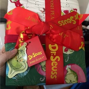 Posh Peanut Dr. Seuss Who-liday Tree Luxe Patoo Blanket — READY TO SHIP!